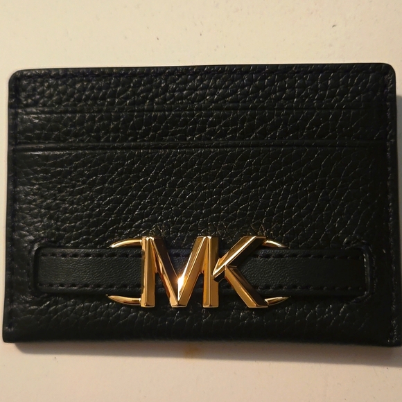 Michael Kors Handbags - Michael Kors Reed black leather card holder